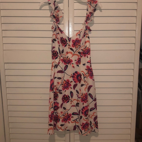 Express dress - Picture 1 of 4